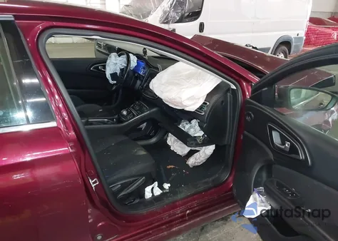 2015 Chrysler 200 Limited z USA, uszkodzony, nr VIN 1C3CCCAB2FN705713